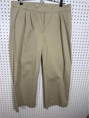 Abercrombie & Fitch wide leg tan Pants women’s Size 31/12 short